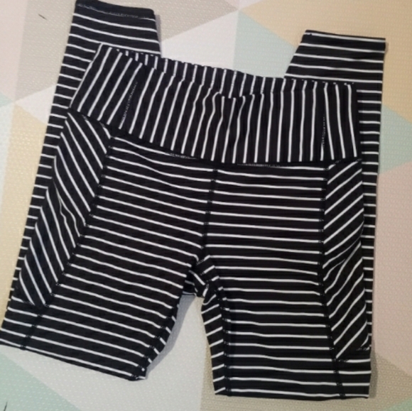 Athleta Stripe Contender 7/8 Tight Legging size S - Picture 11 of 12